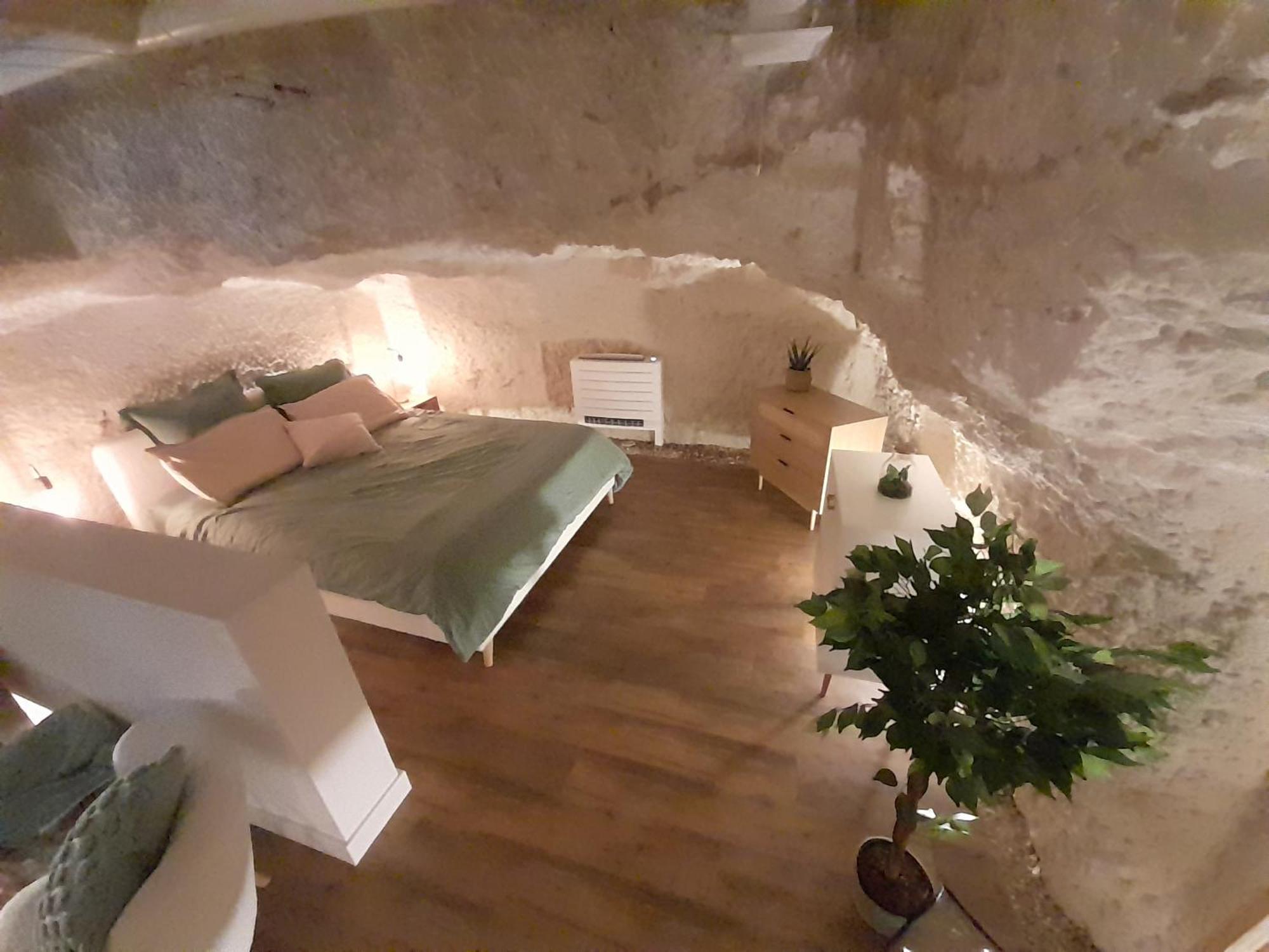 Ferienwohnung La Grotte Du Bonheur Cangey Exterior foto